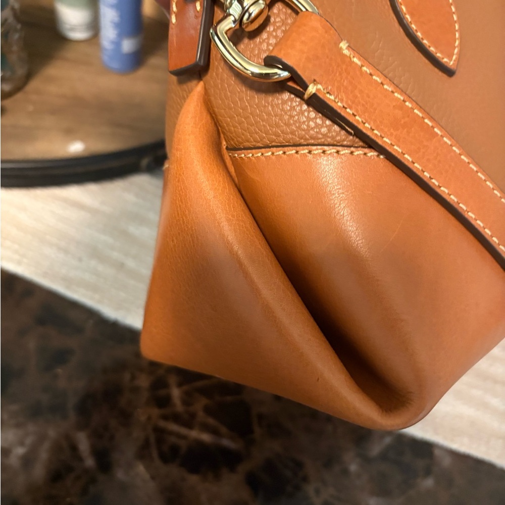 Dooney & Bourke pebble leather w/ Florentine trim 30 satchel - Picture 3 of 5